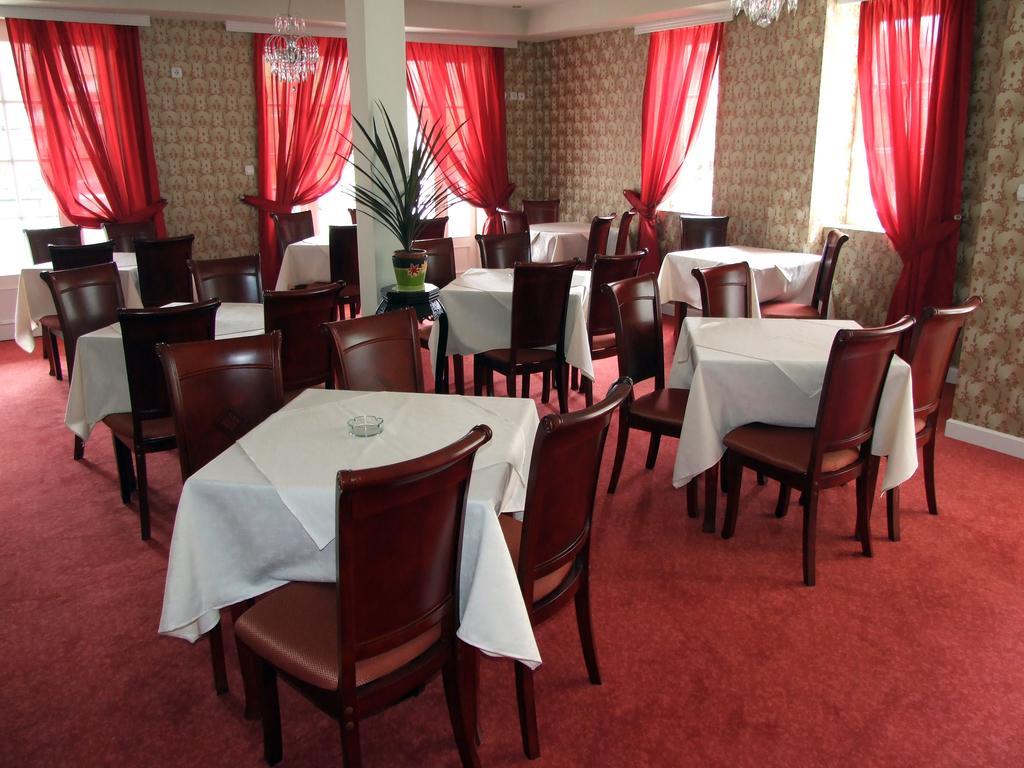 Hotel Kralj Vrnjacka Banja Luaran gambar